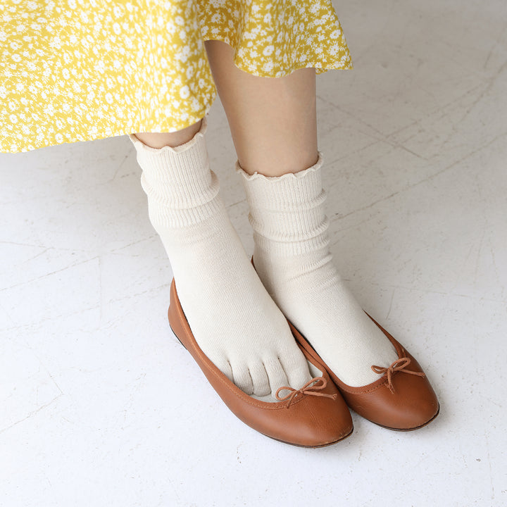 04 Ivory Plain Toe Socks