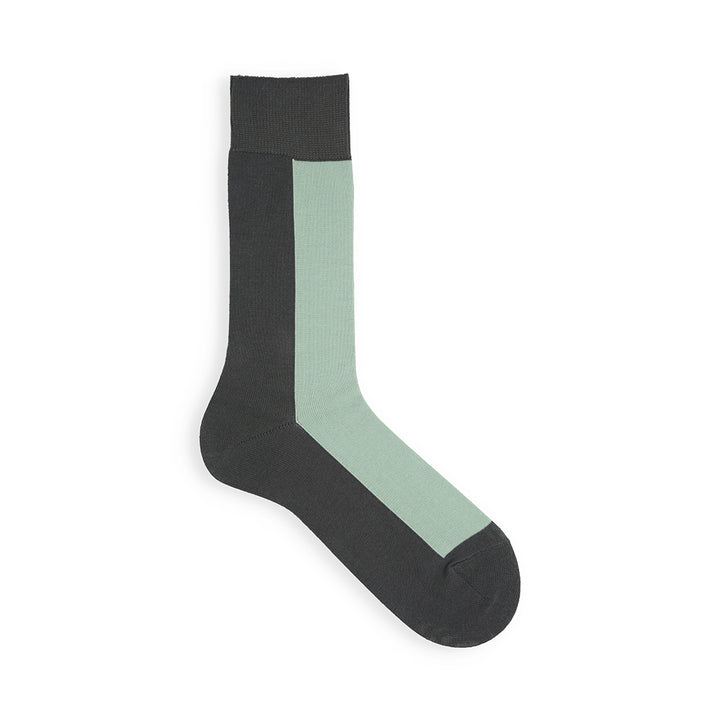 15 Grey-Grayish mint