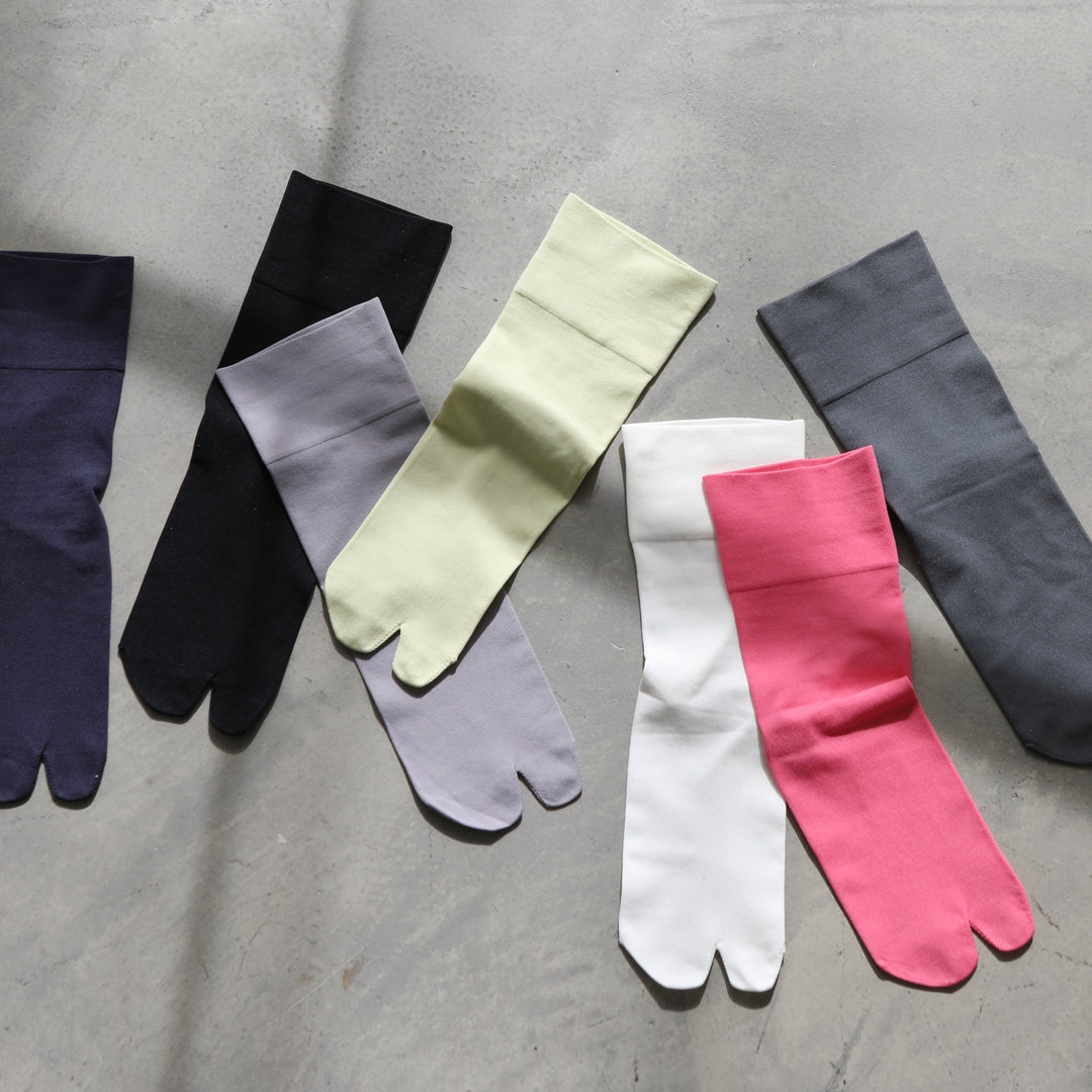 Plain Tabi Socks